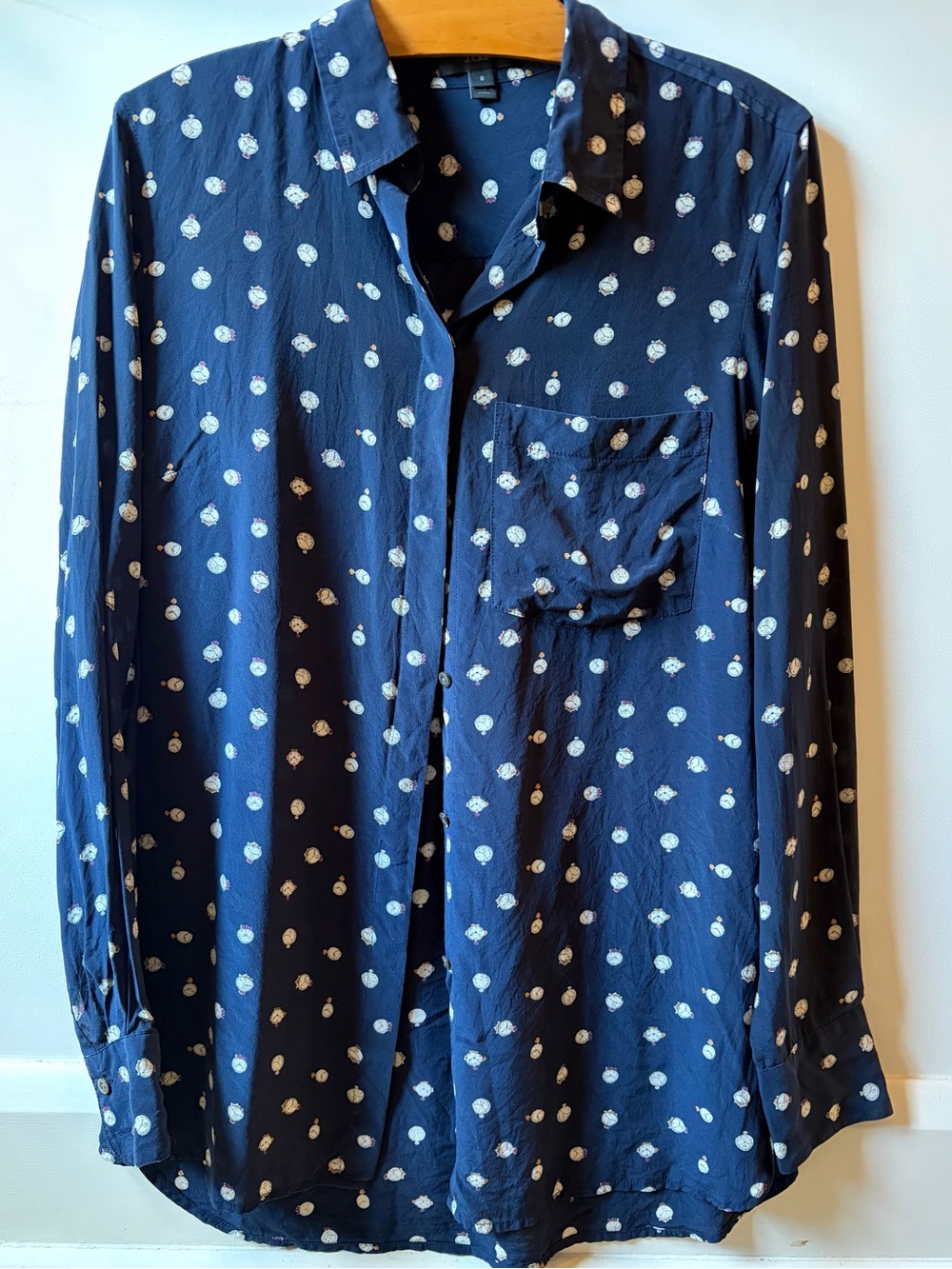 Enchanting JCrew navy silk button up blouse with pocket watch pattern - Picture 2 of 5